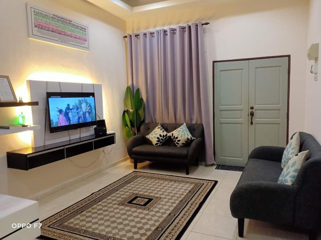 Melissa Homestay Merlimau Екстер'єр фото